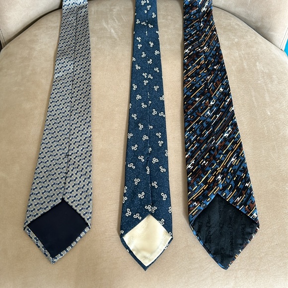 VTG Bundle of 3 Designer Ties, Balenciaga, C. Dior, Hermès, blue tones, silk - Picture 12 of 12